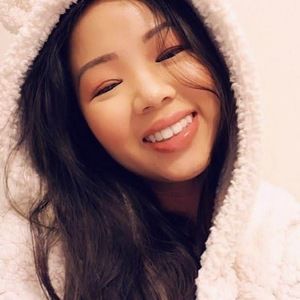 Meet your Posher, Linh